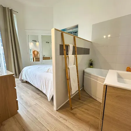 Bourgeois 3br & - Terrace, Walk To Croisette * 戛纳